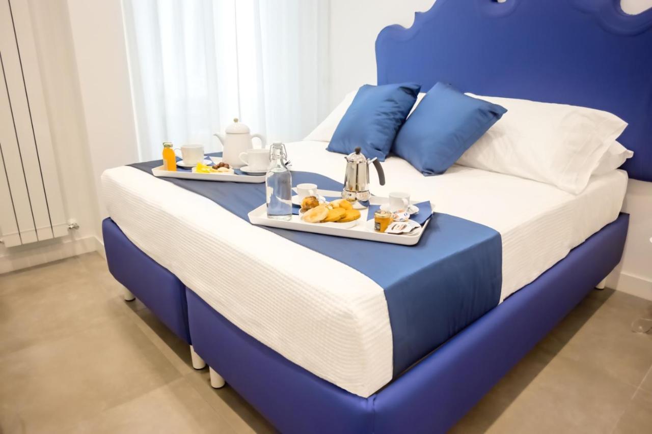 Kerbaker 14 Bed & Breakfast เนเปิลส์ ภายนอก รูปภาพ